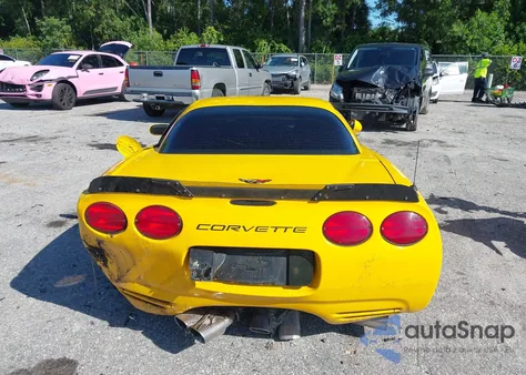 2004 Chevrolet Corvette Z06 Hardtop z USA, uszkodzony, nr VIN 1G1YY12SX45111348